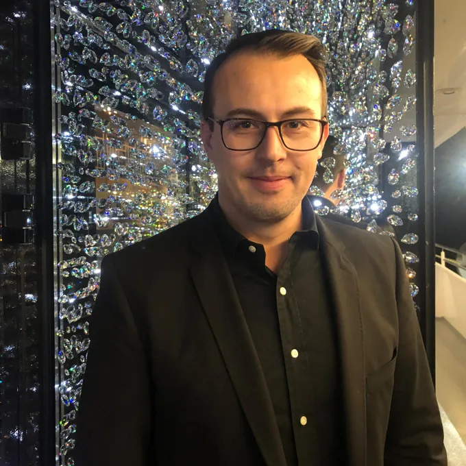 Christian – Keyboard, Cajón und Gesang bei Coco Loco